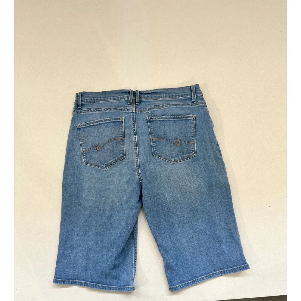 Lee Modern Series Mid Rise Denim Bermuda Shorts Light Wash 11
